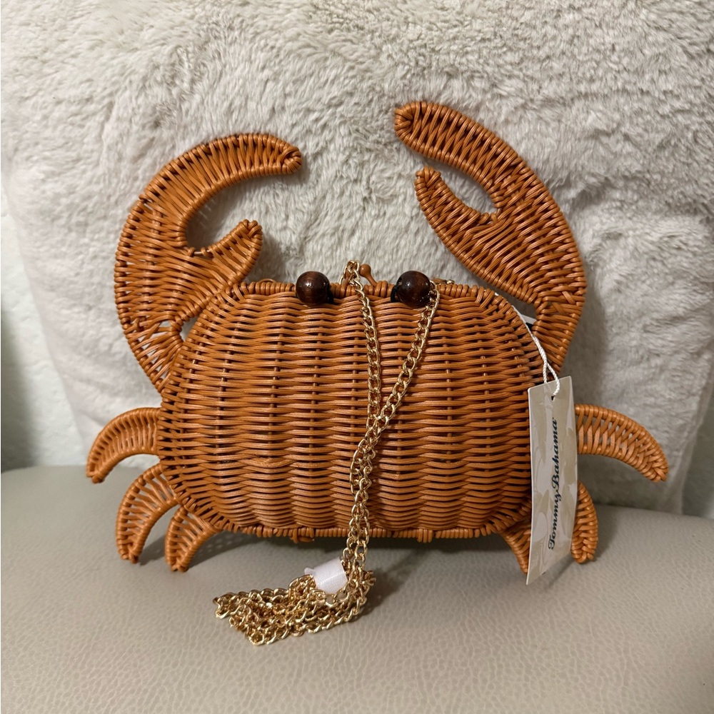 Tommy Bahama Wicker Crab Bag